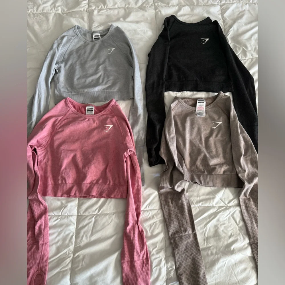 Set of four GYMSHARK Long Sleeve Crop Tops - Picture 1 of 4